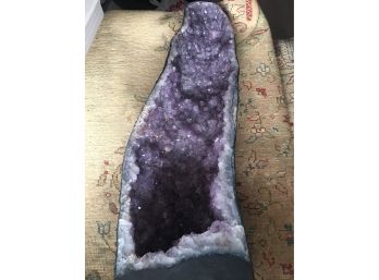 70LB / 32T,  Amethyst Geode