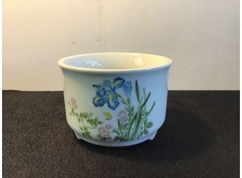 Takahashi Floral Pot