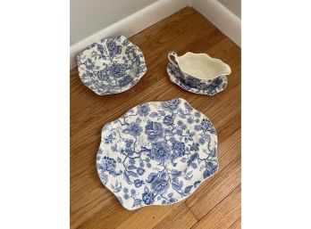 Vintage Johnson Bros. Blue White English Chippendale ~ Serving Pieces~ 4 Pc Lot