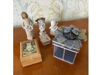 5 Piece Decorative Lot Boxes And Figurines