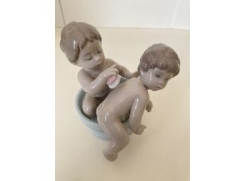 Retired LLADRO BATH TIME # 6411