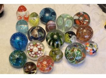 Paperweight Lot 19 Pieces