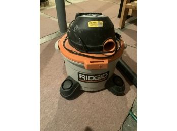 Rigid 6 Gallon Shop - Vac