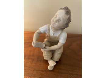 Bing & Grondahl ~ Please Help, Mummy ~ Figurine #2275