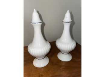 Elegant Vintage Lenox Salt And Pepper Shakers