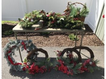 Five Wreaths & Reindeer Basket