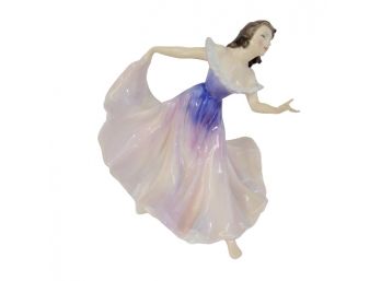 Royal Doulton Figurine A Gypsy Dance HN 2157