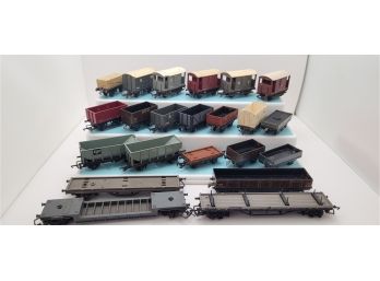 Miniature Model  Box Car Train Lot