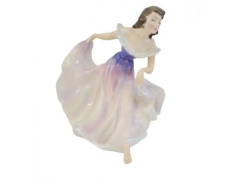 Royal Doulton Figurine A Gypsy Dance HN 2230