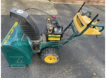 Yard Machine Snow Thrower 13HP 33' With Electric Start