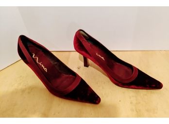 Velvet Burgundy High Heeled Shoes, Size 10 M