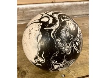 Classic Duckpin 3lbs 6oz Black & White Swirl Ball