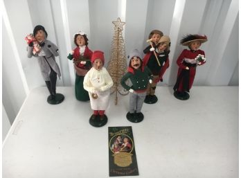 Group Of 6 Large Sized Byers Choice Carolers In Excellent Condition