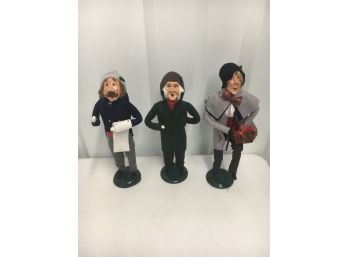 Group Of 3 Byers Choice Carolers In Excellent Condition, Large Size