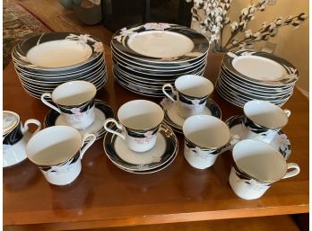 Mikasa Charisma Black Pattern 45 Pieces  Partial China Set Made In Japan