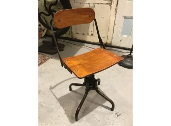 Fabulous Style Bentwood Mechanical Chair