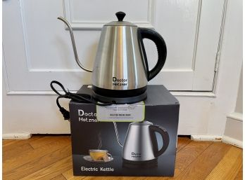 Doctor Hetzner Gooseneck Electric & Stainless Steel Kettle, Model KE5100