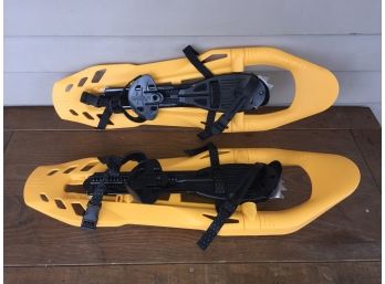 Sneka Snow Snows With Straps In Excellent Condition.