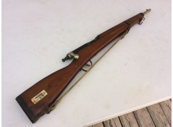 Vintage Parris Kadet Practice Toy Trainer Rifle Bolt Action 33' Long. Parris Mfg. Co. Savannah, Tenn.