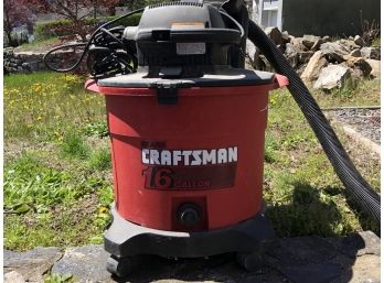 Craftsman 6.0 HP Wet/Dry Vac With Hose And Attachments