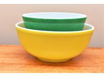 Vintage Pyrex Bowls