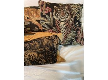 2 Square Pillow And 2 Lumbar Pillow Animal Prints