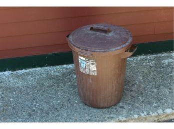 20  Gallon Plastic Trash Can