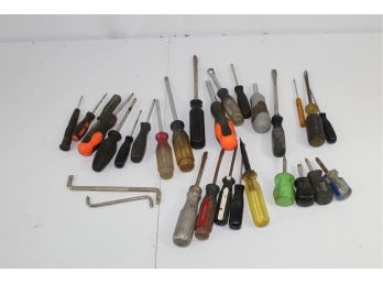 Large Screwdriver Lot