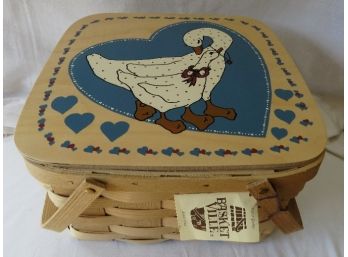 Basketville Vermont ~ Vintage Picnic/Pie Basket ~ Hand Painted Geese ~Signed ~NEW!