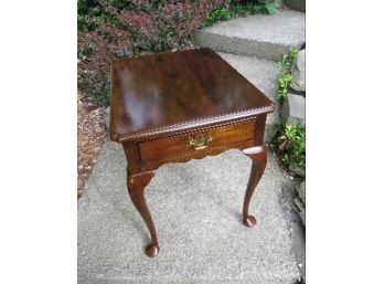 J&g Stickley Dark Walnut Finished Queen Anne Style End Table With Drawer.