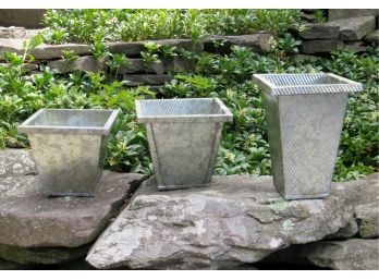 Set Of 3 Galvanized Planters