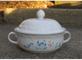 Vintage Floral Expressions Stoneware Covered Casserole Dish