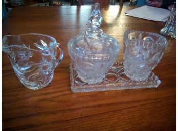 Set Of 3 Crystal Pieces With Holder