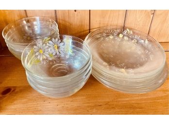 Vintage Clear Glass Dish Set With Painted Dasies