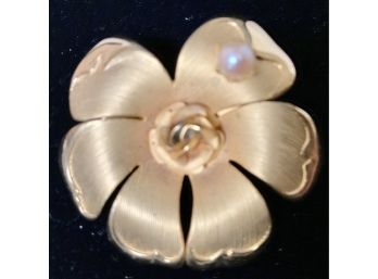 Very Pretty Golden Flower With A Pearl(?) Brooch