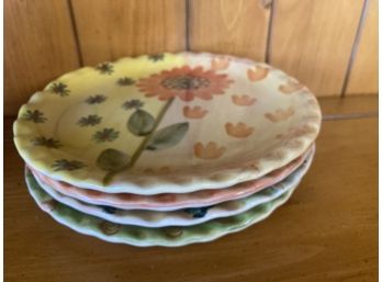 Really Cute And Fun Made In Italy And Hand Painted 4 Nice Luncheon Plates