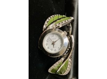 Studio Time Quartz With Green Leaf Motive And Rhinestones Cuff Style