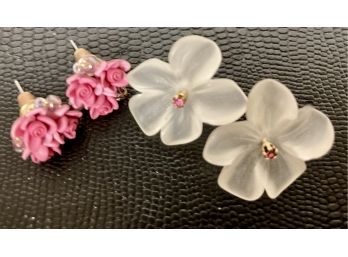 Soo Cute And Fun Lucite Flower Earrings 2 Pairs