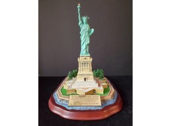 Danbury Mint Lighted Statue Of Liberty Statue With COA