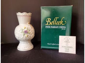 New 2007 Belleek Fine Parian China Ireland - 10' Songbird Vase