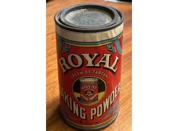 Clean Clean Vintage 'ROYAL BAKING POWDER' Tin