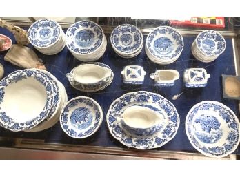 Over 100 Pieces Of 'Royal Houses Of Britain' China, Enoch Wedgwood