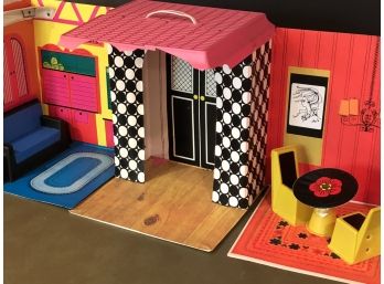 Vintage 1968 Barbie Family House 1968, Please See Pictures