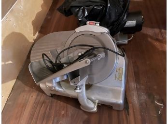 300, Commercial Electric Meat Slicer US Berkeleys, Large