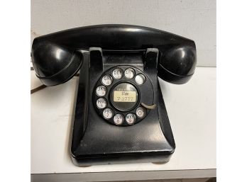 Vintage Dial Phone . Great Look From A Time Gone By.