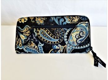 Vera Bradley Large Zip Around Travel Organizer/wallet