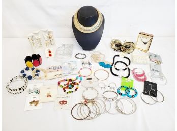 Assortment Of New & Pre Owned Ladies Costume Jewelry