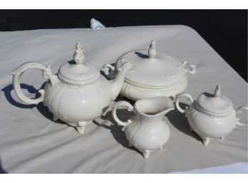 Vintage 7 Piece Loma Pottery White Victorian Style Excellent Condition