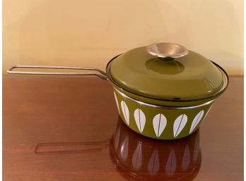 Cathrineholm Olive Green Lotus Leaf Enamelware Handled Pot