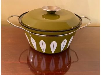 Cathrineholm Olive Green Lotus Leaf Enamelware Pot